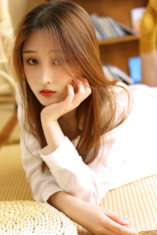 美女全身爆光